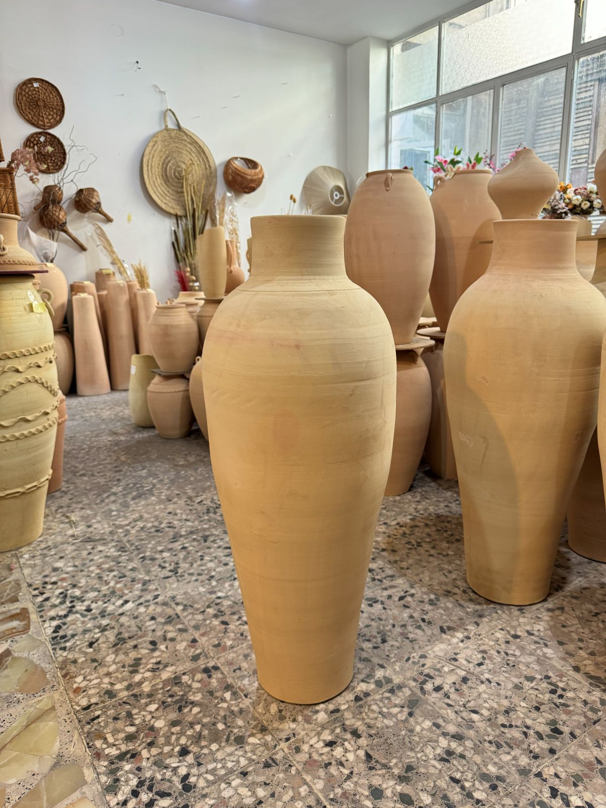 گلدان کوزه ای خمره ای