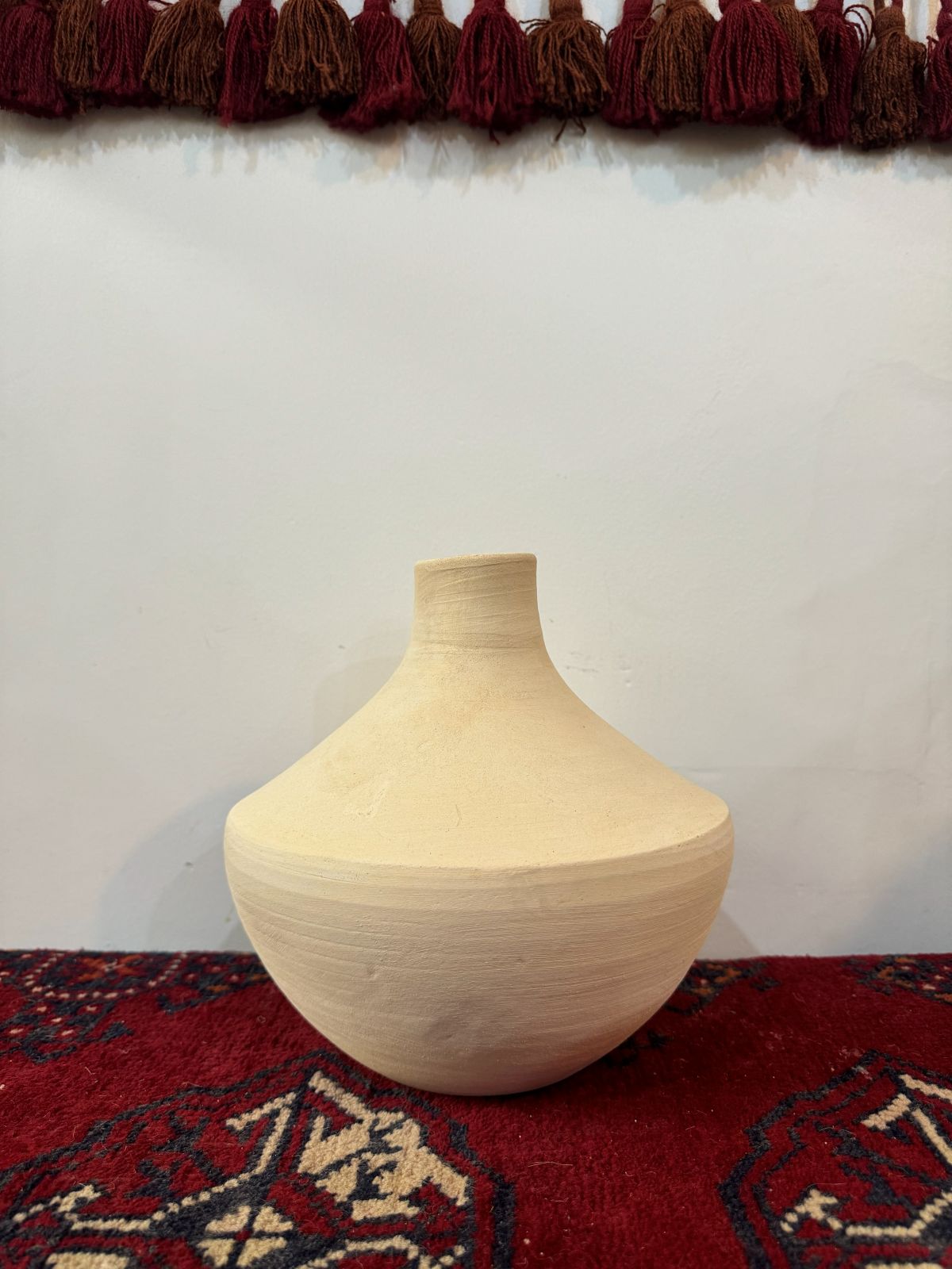 گلدان هلالی زاویه دار