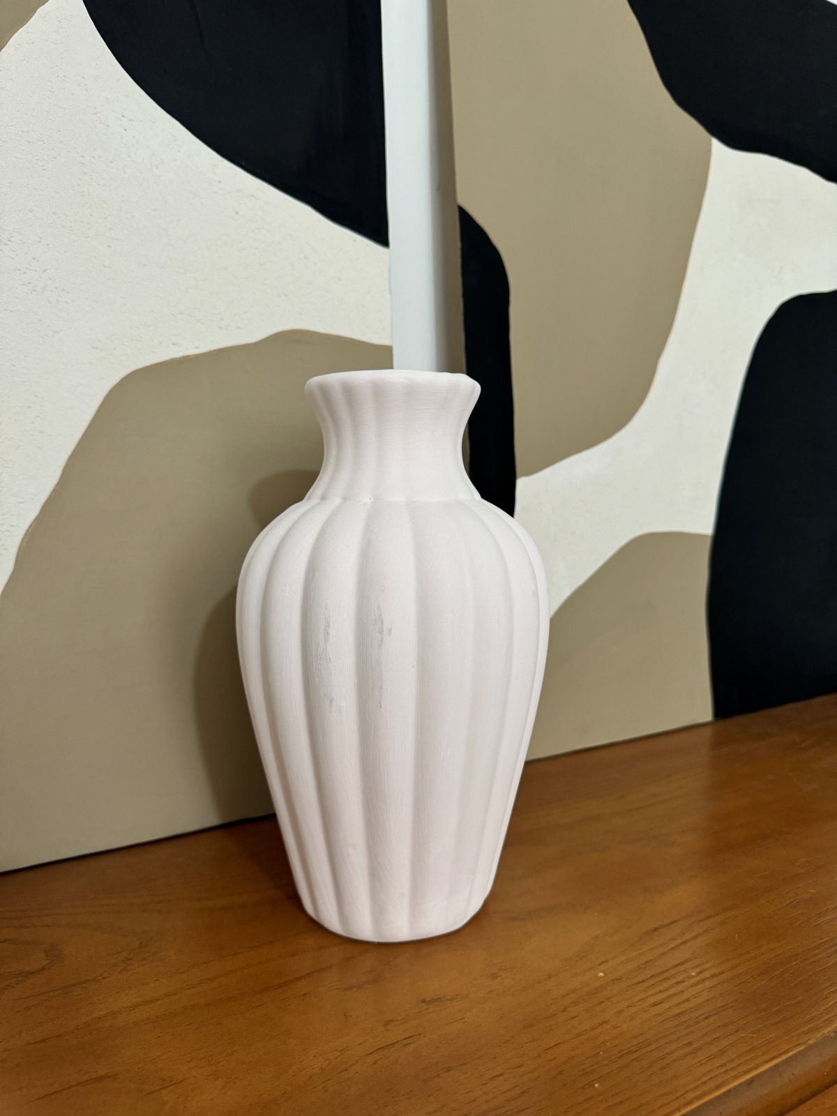 گلدان خمره ای شیاردار لاله