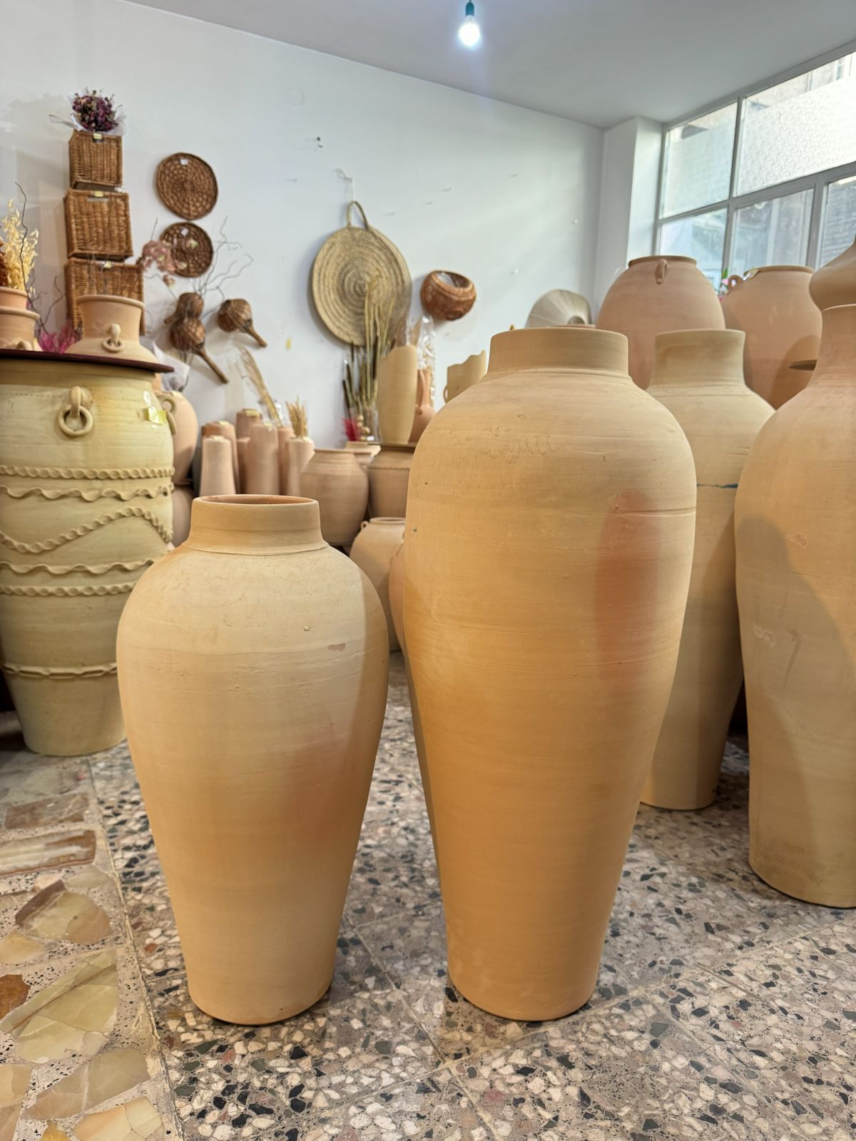 گلدان کوزه ای خمره ای