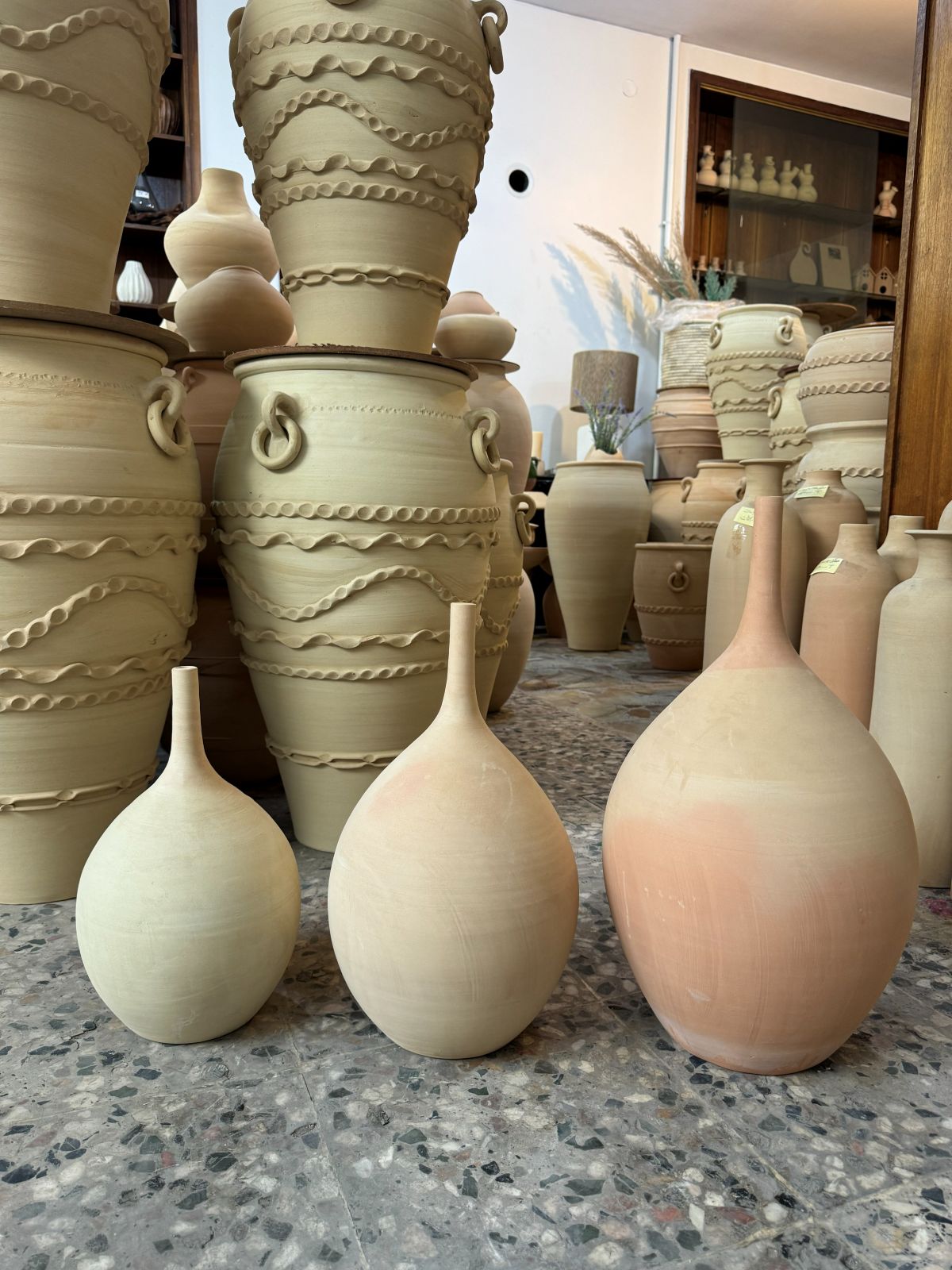 گلدان سوزنی اشکی