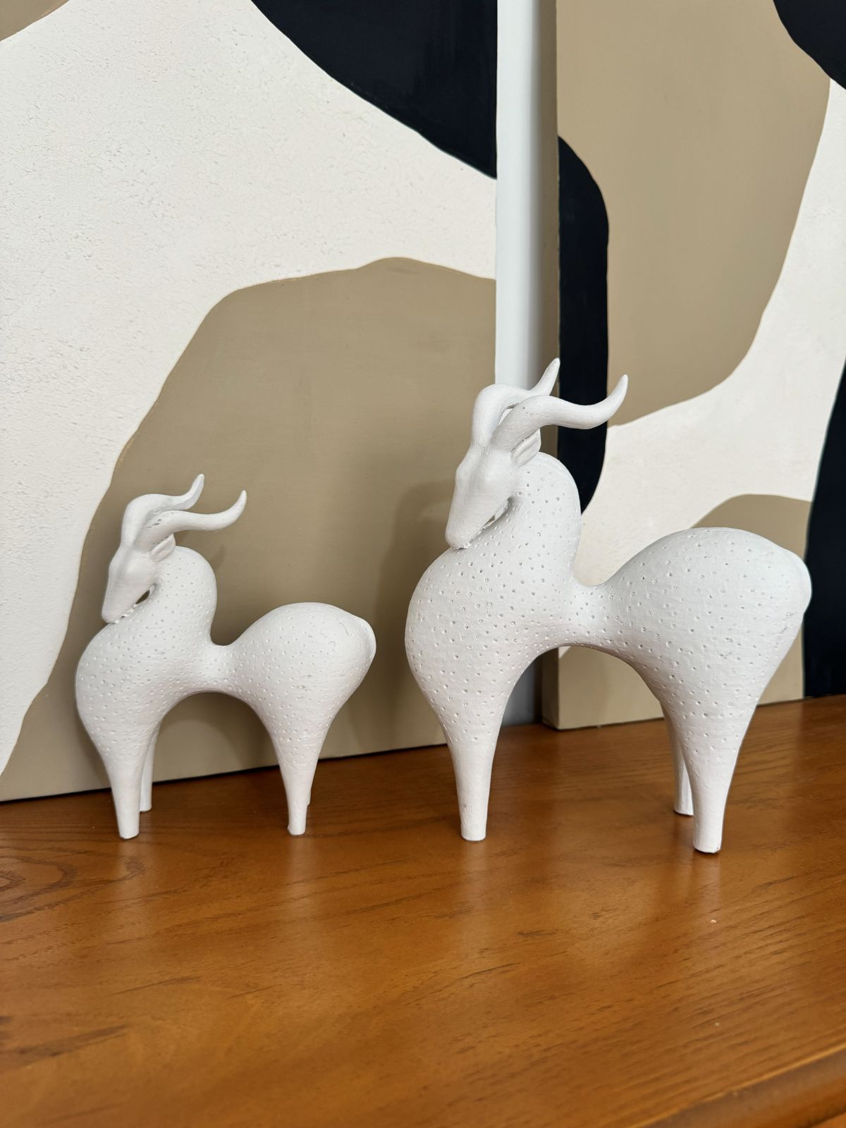 دکوری بز اخفش