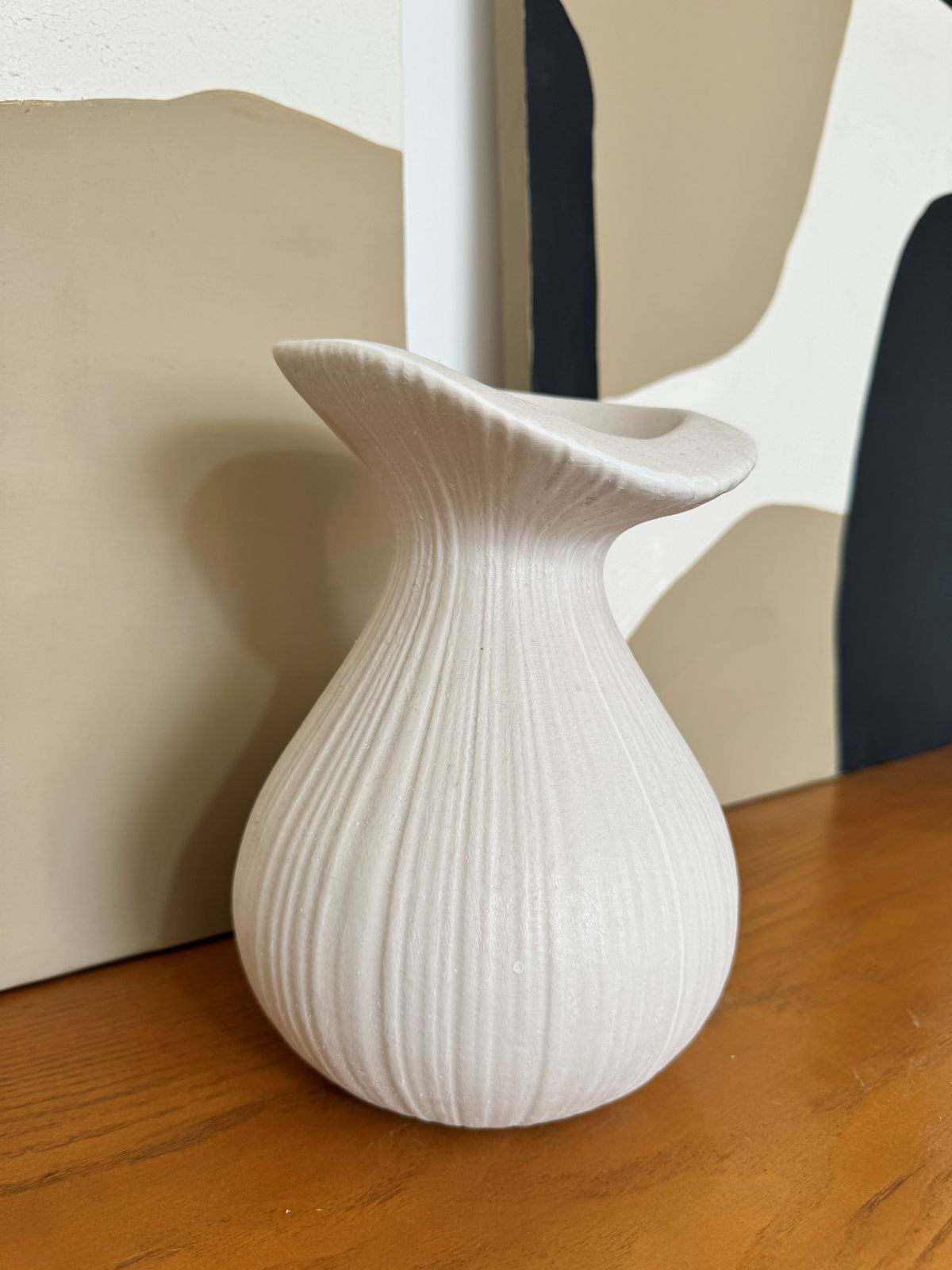 گلدان خطی ریز